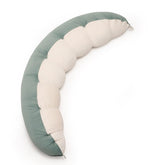 Ailuteie Peallow front view showing full-length bolster for support