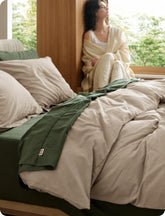Bedsure front view of king duvet cover showing linen-look and cozy benefit