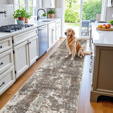 BYYVOO front full-length runner showing neutral design and neat layout benefit