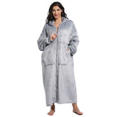 FUSSEDA hooded blanket front view showing oversized fit and full coverage for comfort