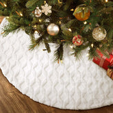 Hommtina front view white faux fur tree skirt shows elegant base benefit