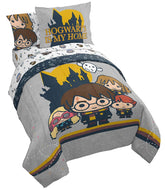 Jay Franco front view showing full Harry Potter characters and bedding appeal