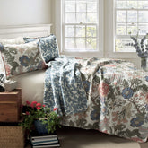 Lush Decor Sydney quilt full-side floral front adds cottage charm