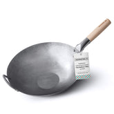 Mammafong front view of wok showing finished hammered exterior and stable base for durability