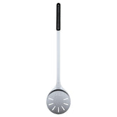 ooni front paddle view showing slim aluminum face and easy slide benefit