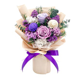 qoeazy front packaging showing boxed preserved bouquet and elegant presentation benefit