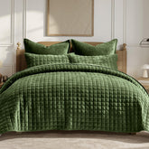 RECYCO king-size front view showing elegant loden green and plush look