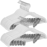 SONGMICS 30-pack front view showing slim velvet hangers improving organization