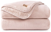 UGG whitecap front view showing quartz pink throw and cozy benefit