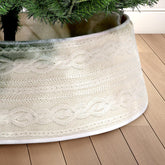 WBHome front view showing beige cable knit collar and tidy tree base benefit