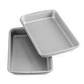 Wilton front view of pan showing shape and rim for consistent baking