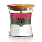 WoodWick(ウッドウィック) front packaging showing hourglass jar and winter label for gifting