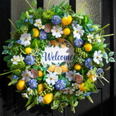wreathqueen front view on door showing full 24-inch welcome effect