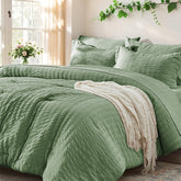 Zzlpp front view comforter showing full queen coverage and cozy appeal