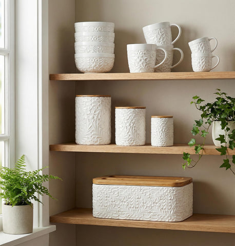 25DOL label and glaze detail highlighting durable finish and craftsmanship