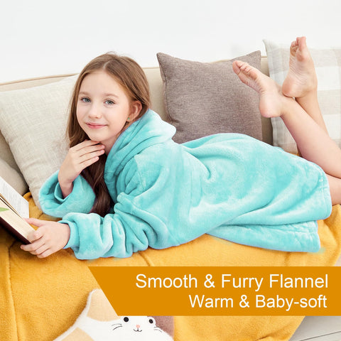 Aemicion lifestyle outdoor evening showing travel-ready warmth