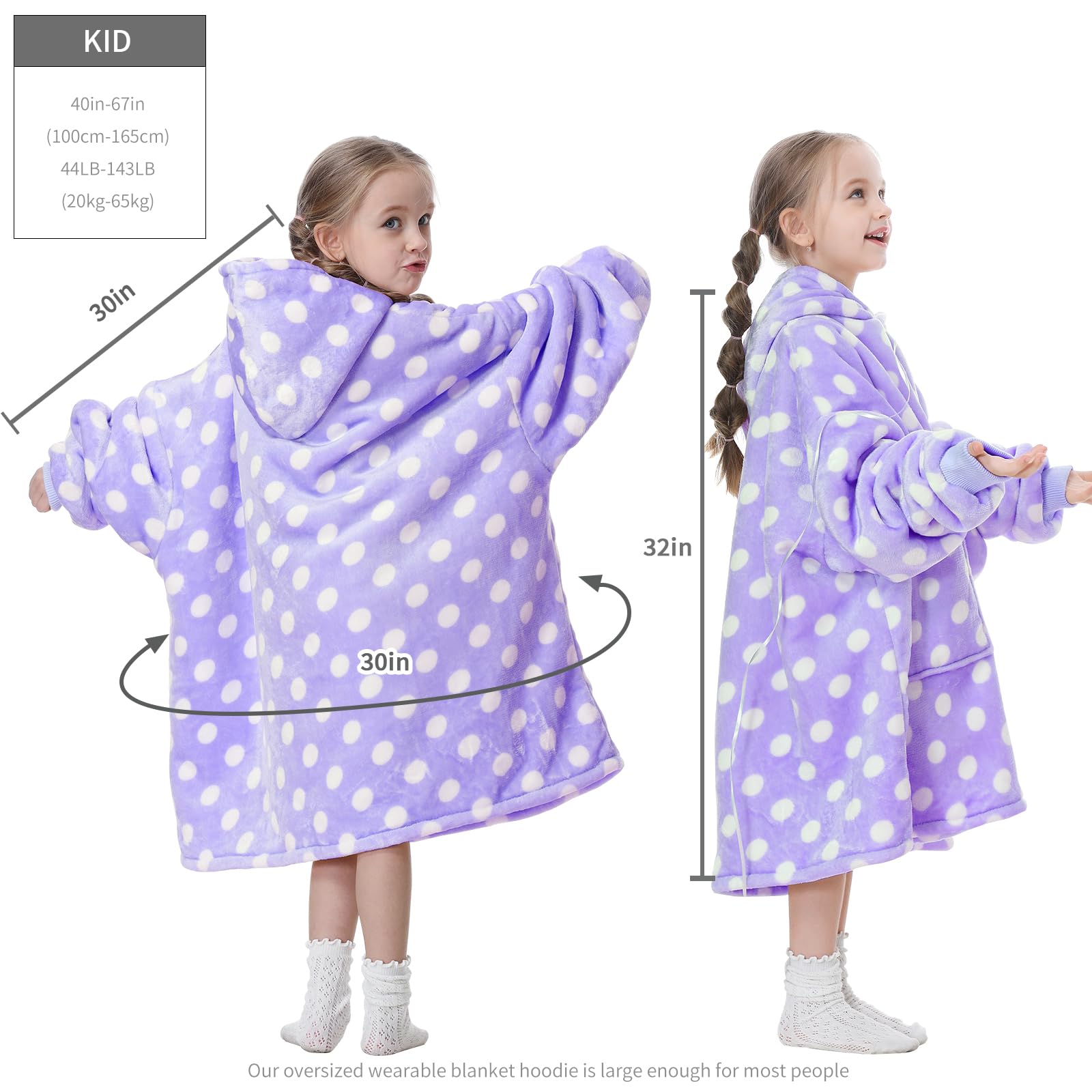Aemicion hoodie pocket and sleeve detail for practical storage and movement