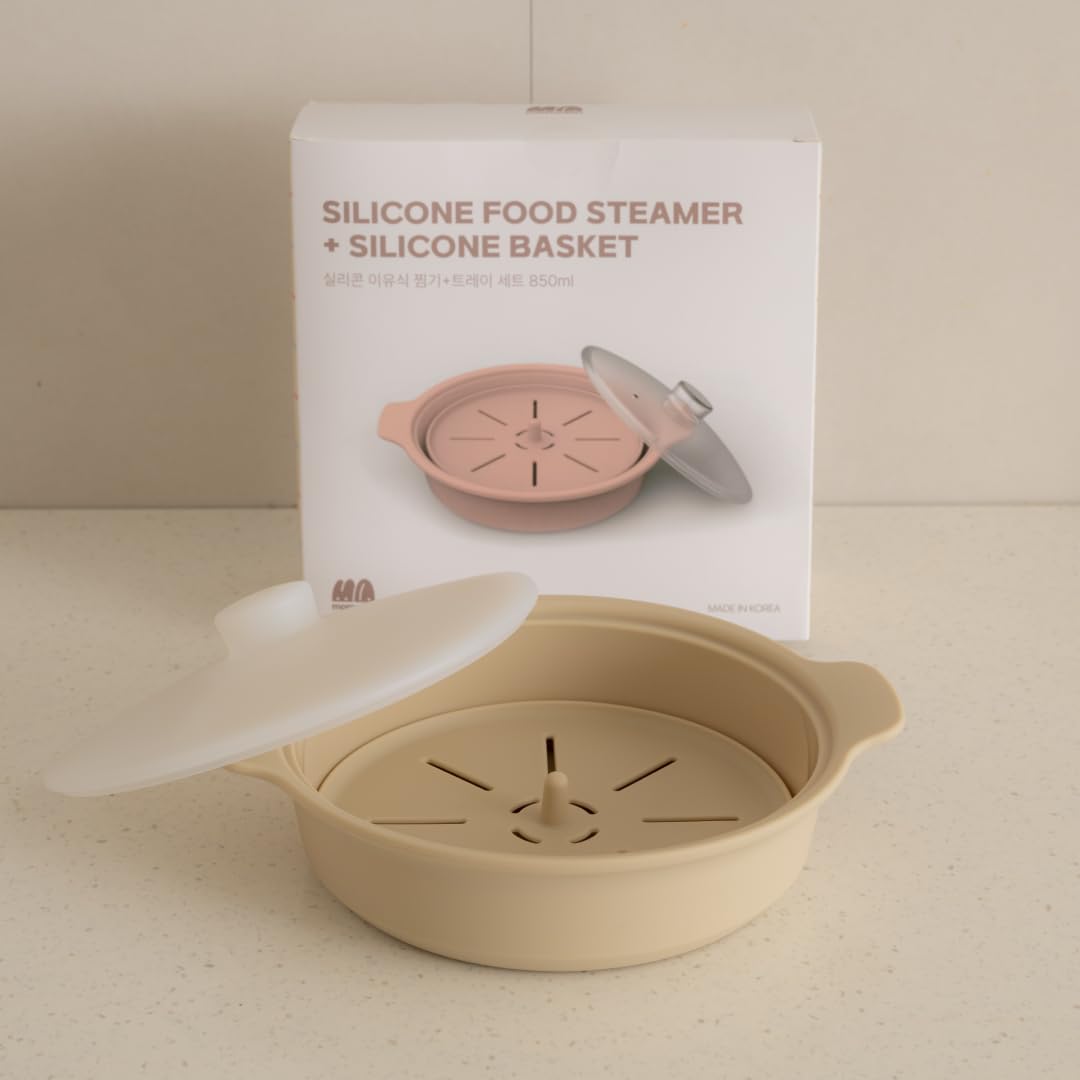 AGUARD steamer in microwave illustrating fast reheating benefit