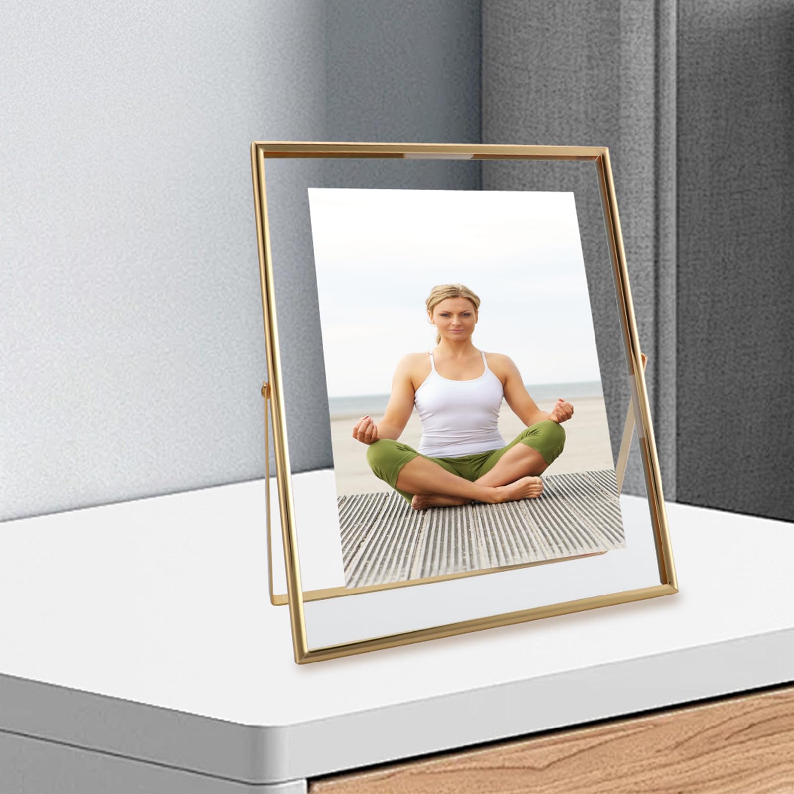 AhaGo gold frame with photo inserted demonstrating easy two-pane setup