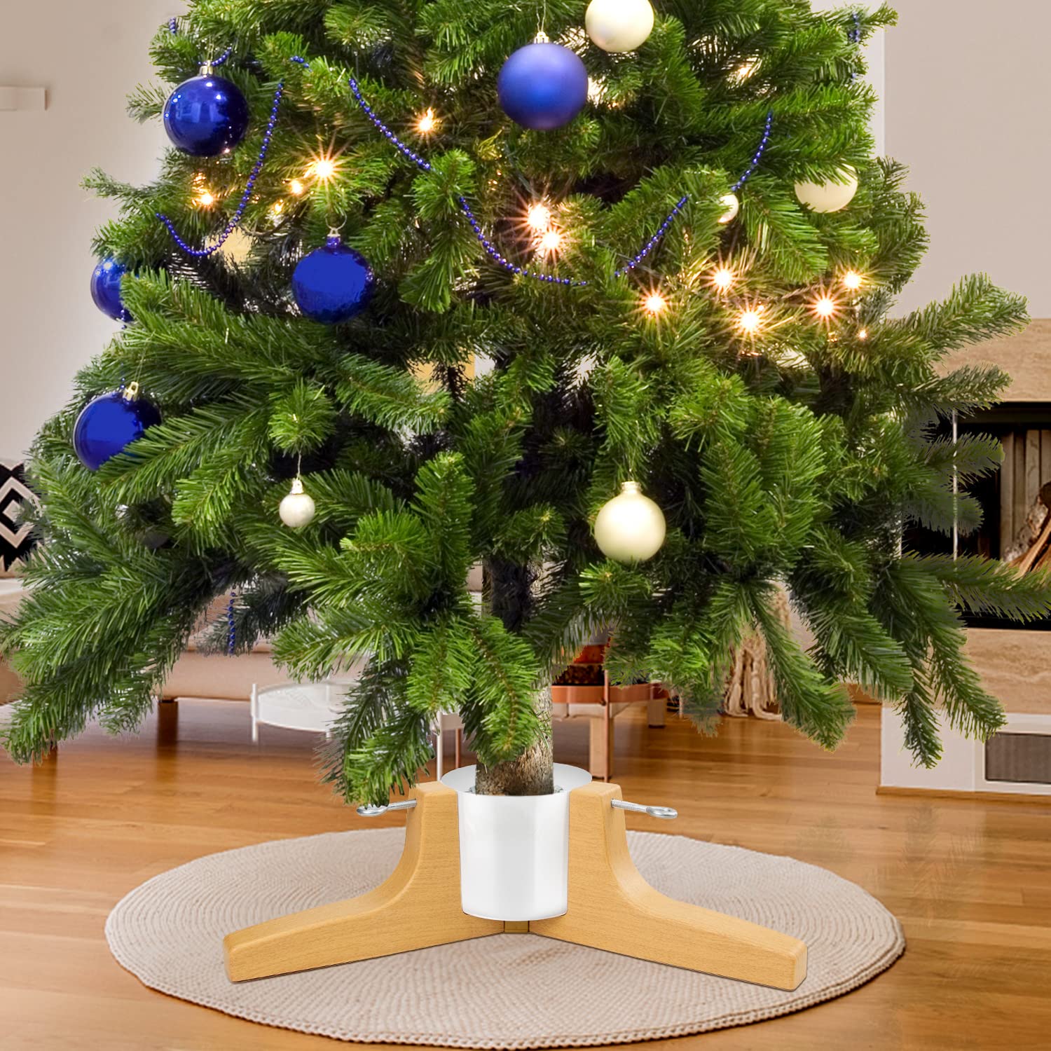 Aierden decorated tree in living room demonstrating stable display