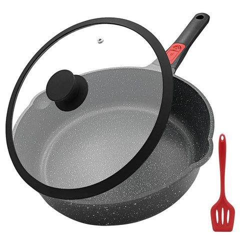 AIKENBBKK front view 12-inch skillet showing capacity and lid for family cooking