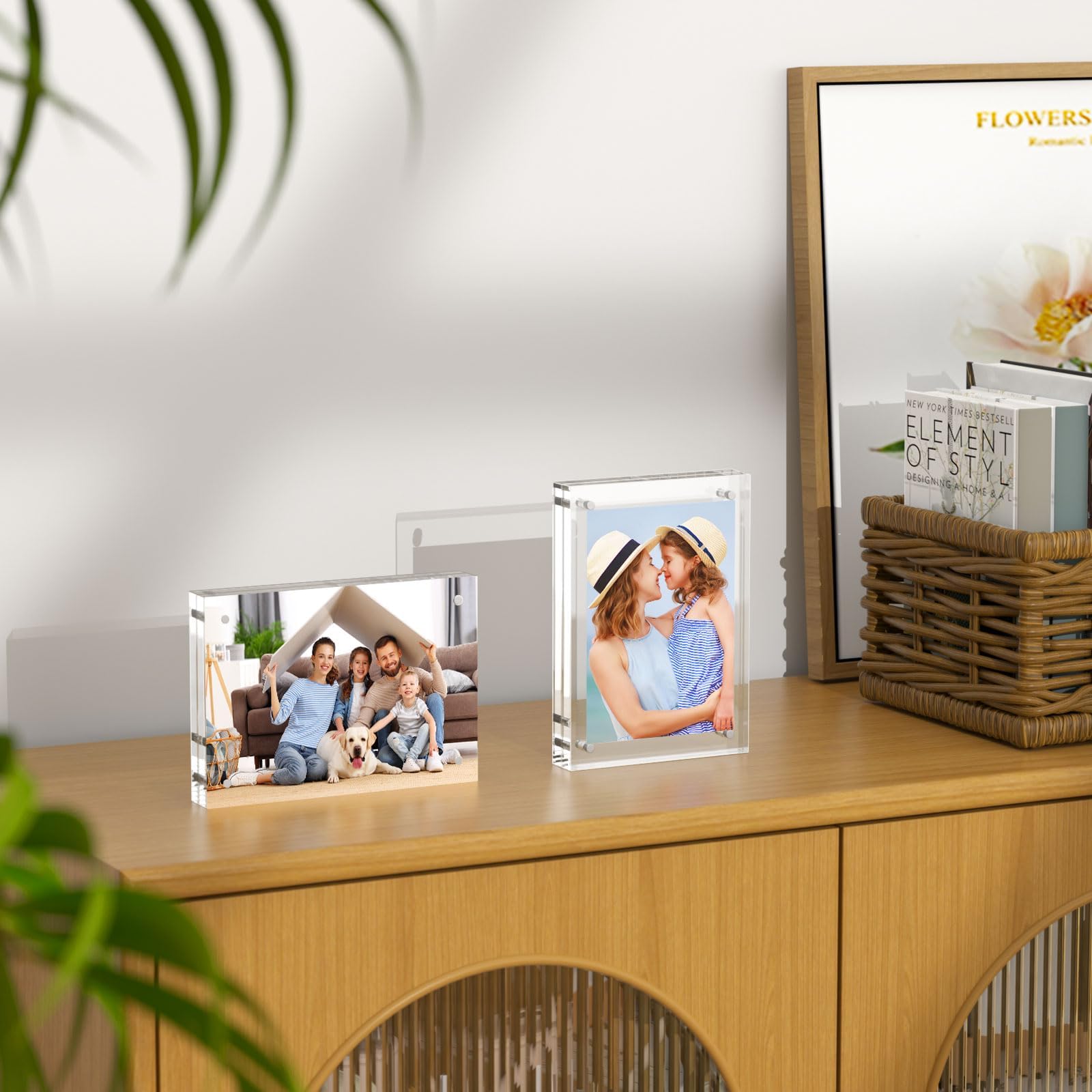 AITEE double-sided display with two photos demonstrating dual presentation