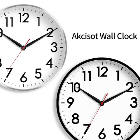 AKCISOT close-up of large numerals and hands highlighting legibility benefit