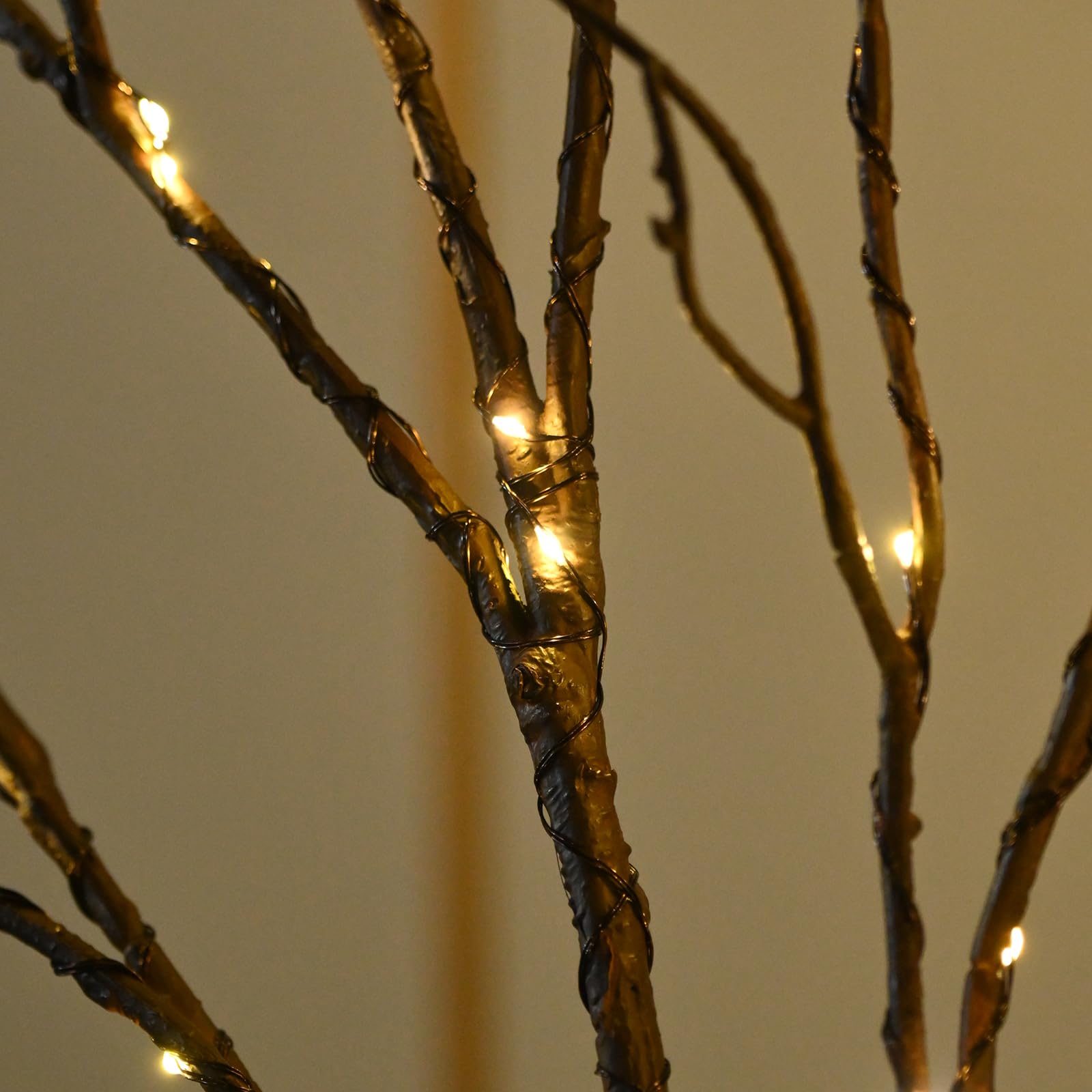 Alaiselit close-up of brown bark texture highlighting lifelike finish and realistic look