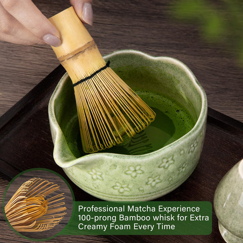 ALBISS bamboo scoop and rest detail for precise measurement and presentation