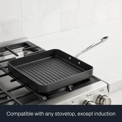 All-Clad HA1 close-up of raised ridges and nonstick coating, maximizes grill marks