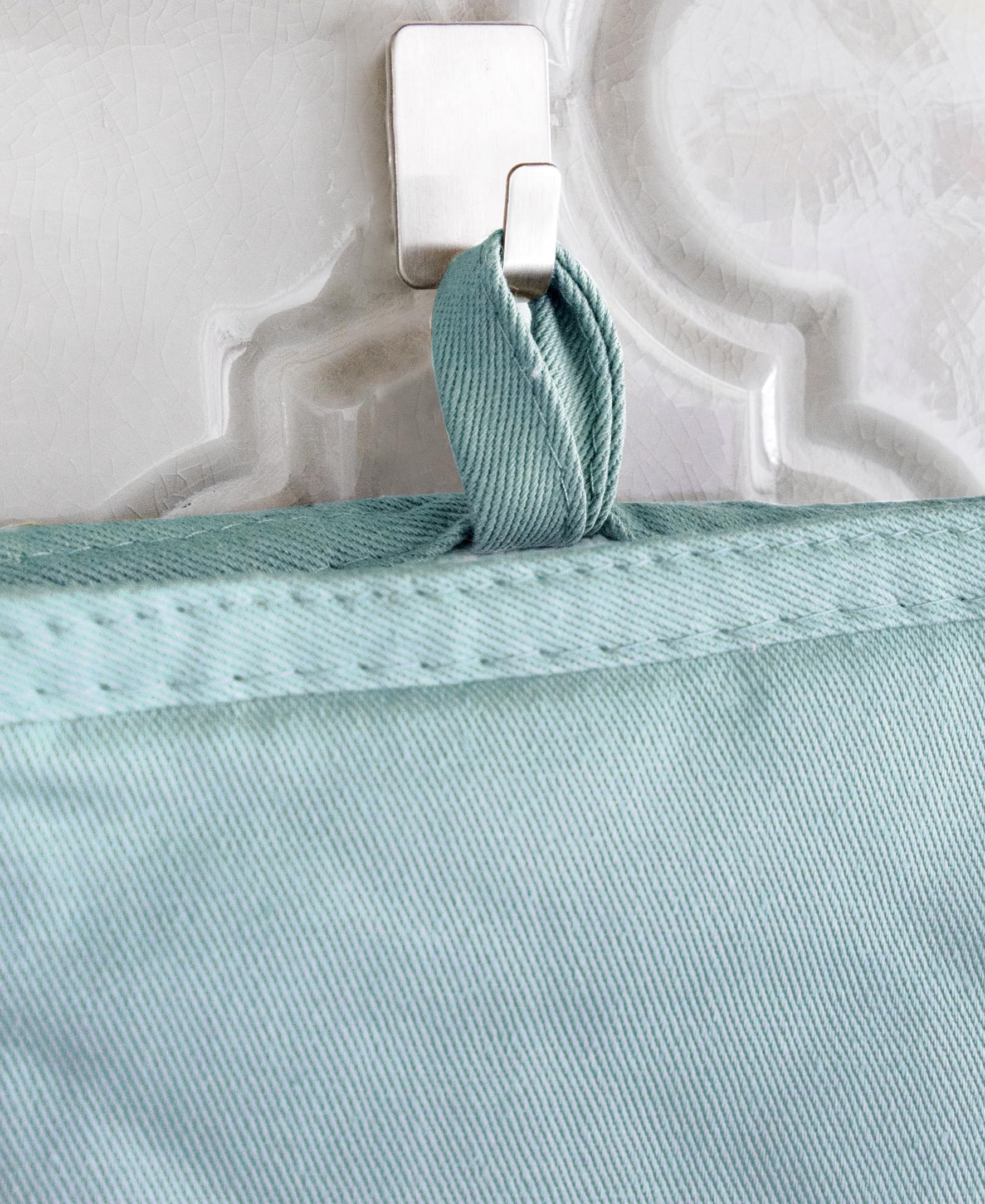All-Clad interior cotton twill lining for comfortable heat buffering