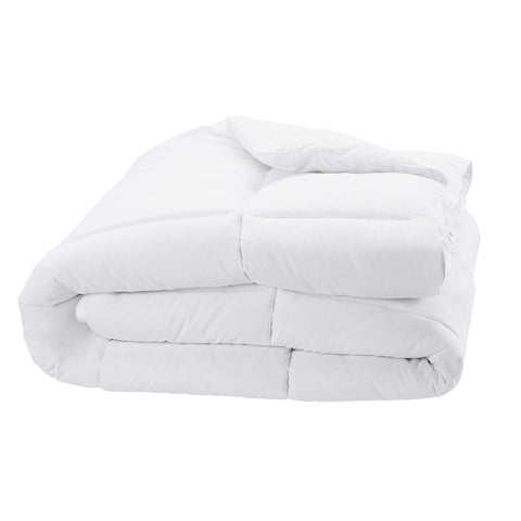 Amazon Basics close-up of polyester fill and shell texture highlighting softness and loft