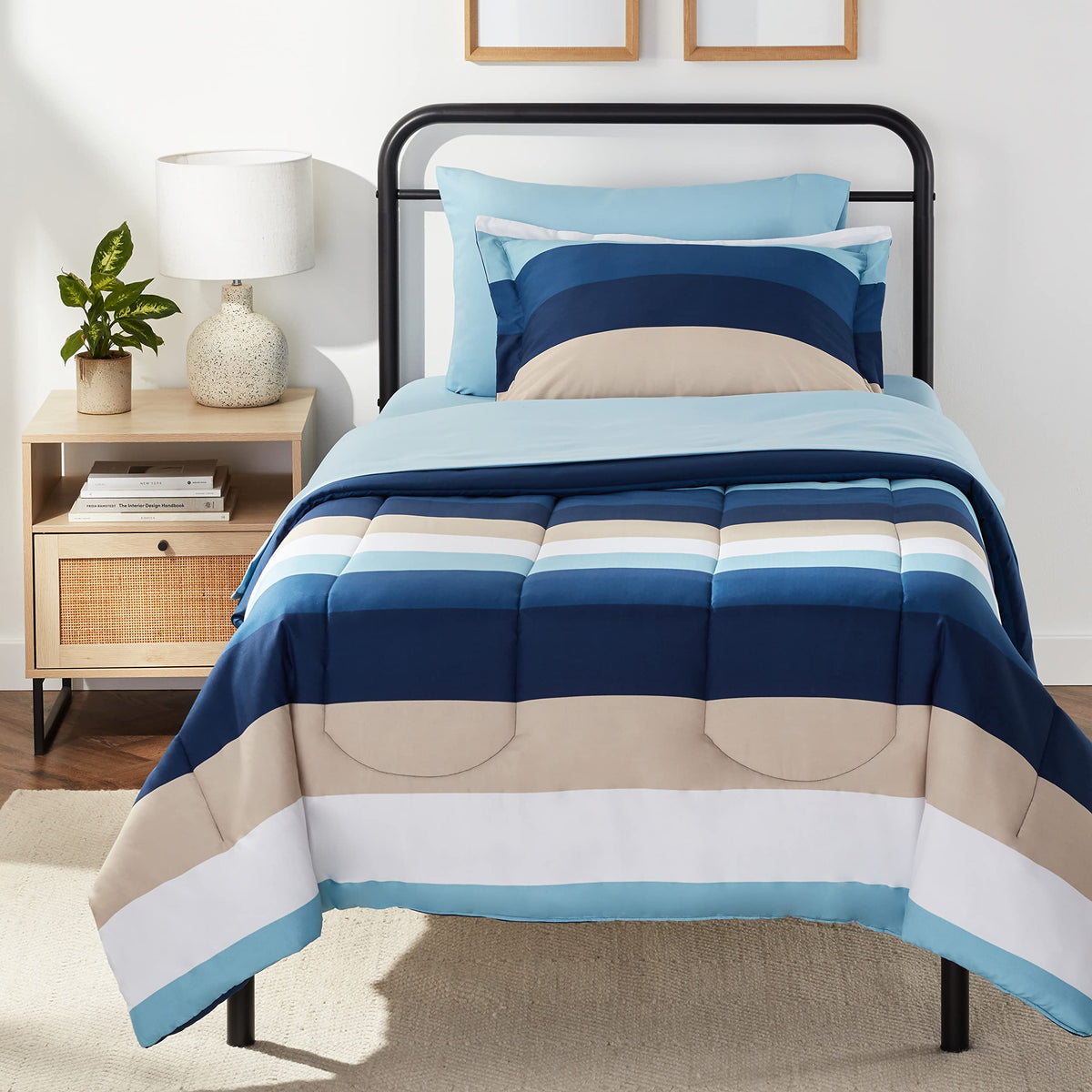Amazon Basics front packaging showing blue stripe set and quick setup benefit
