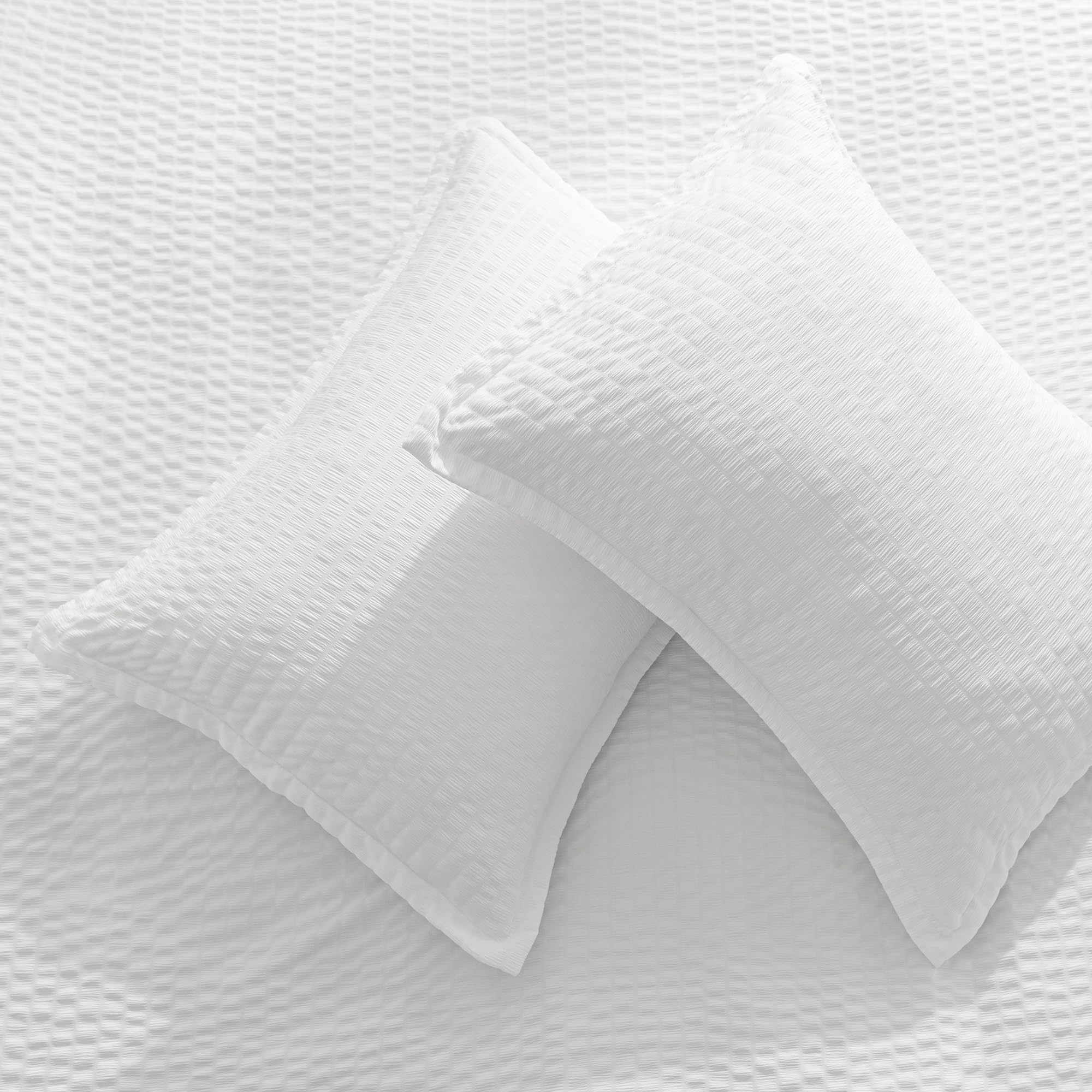 Amazon Basics pillow sham detail showing matching pattern and neat edges benefit