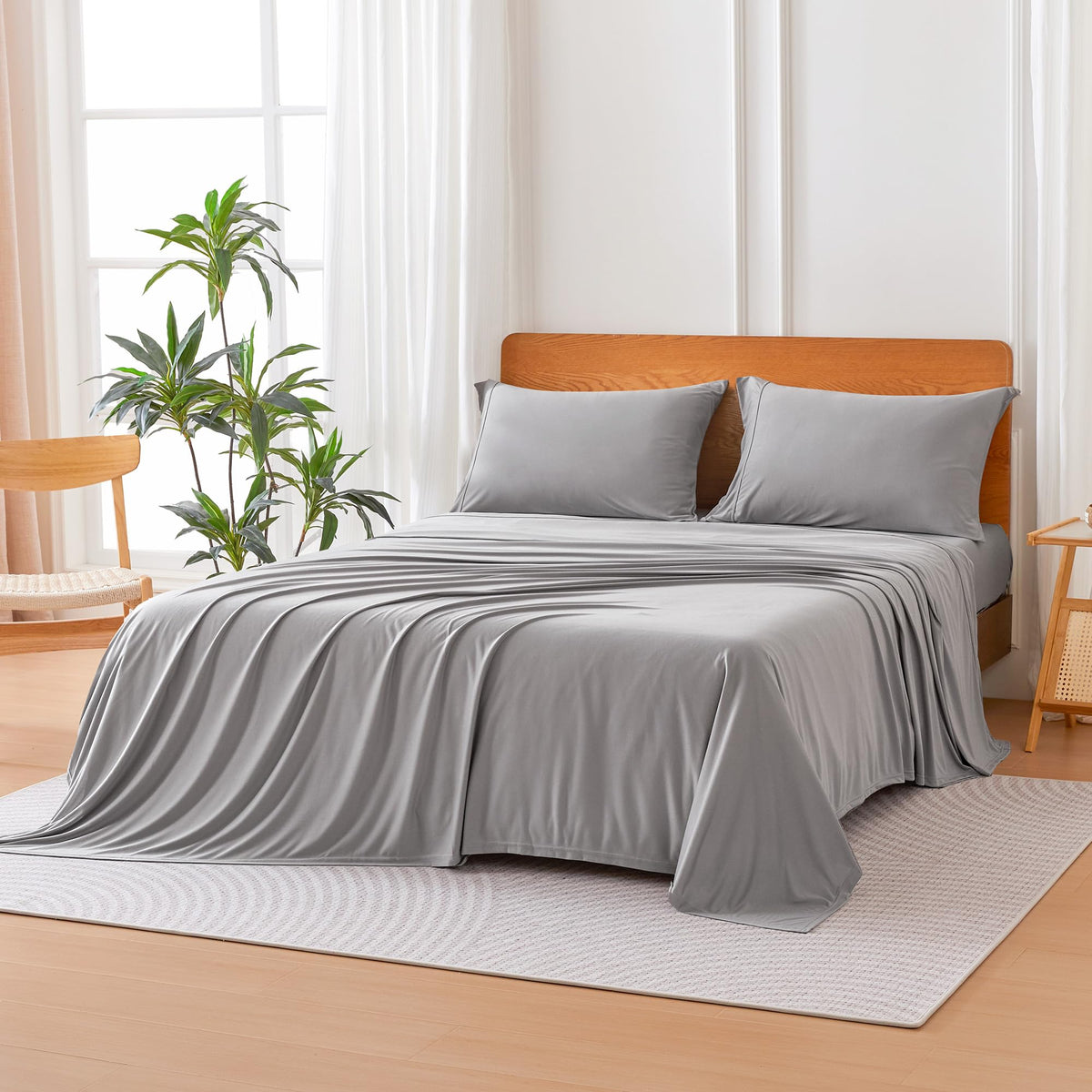 Amazon Basics front packaging showing full queen sheet set and quick details, clear storage benefit