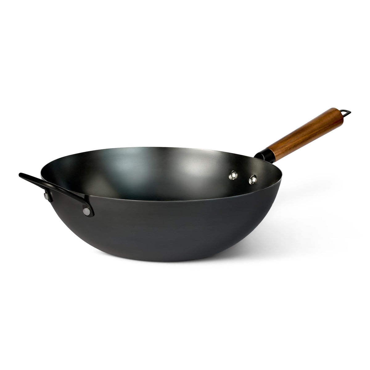 Amazon Basics front view of wok showing shape and rim for quick heating