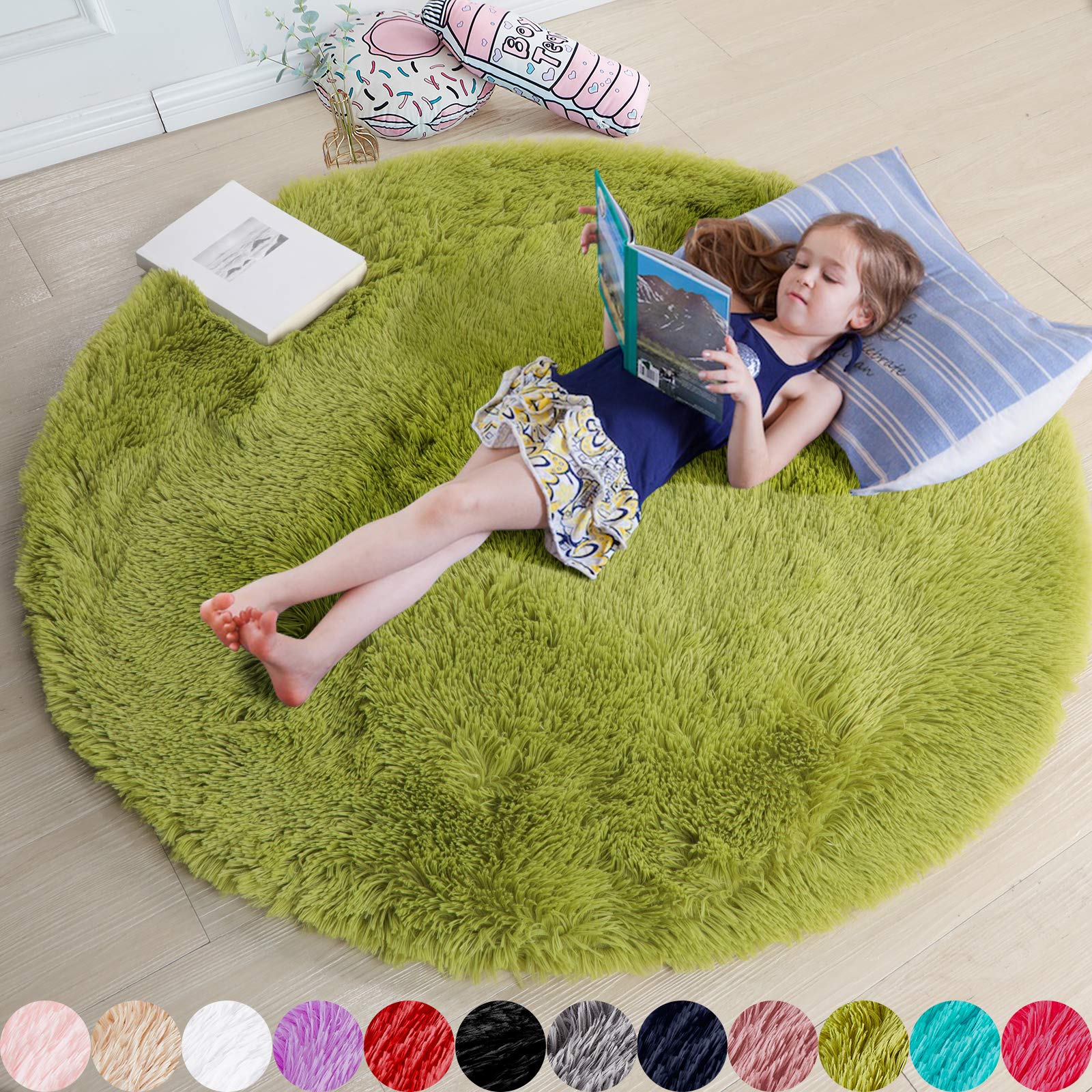 Amdrebio front view of round grass-green rug highlighting soft look and inviting color