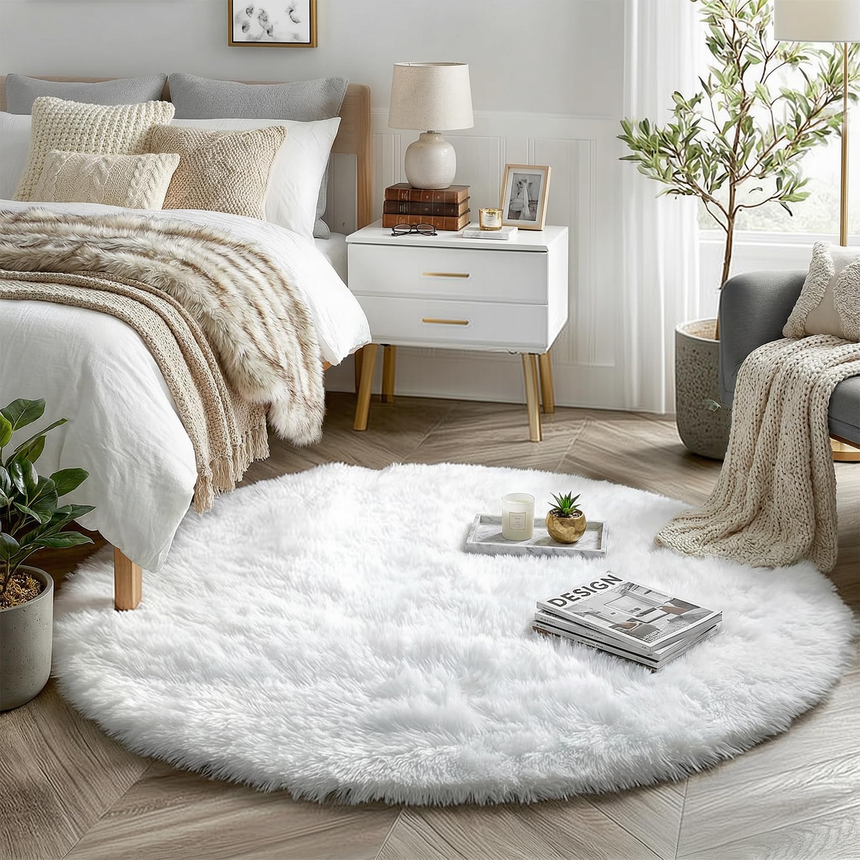 Amdrebio front view of white round rug adding soft warmth