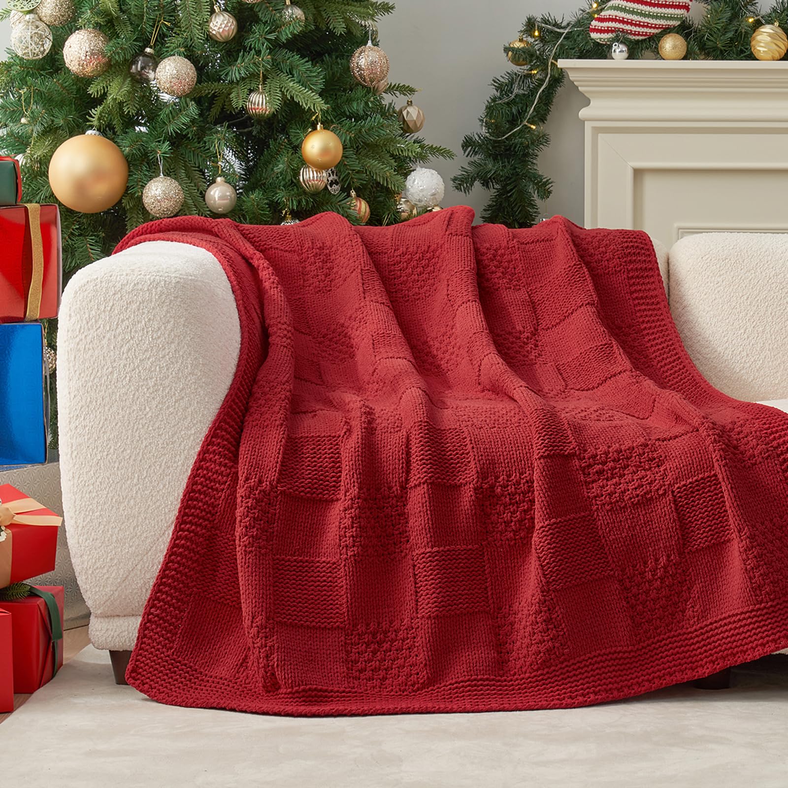 Amélie Home close-up of checkered texture highlighting soft chenille