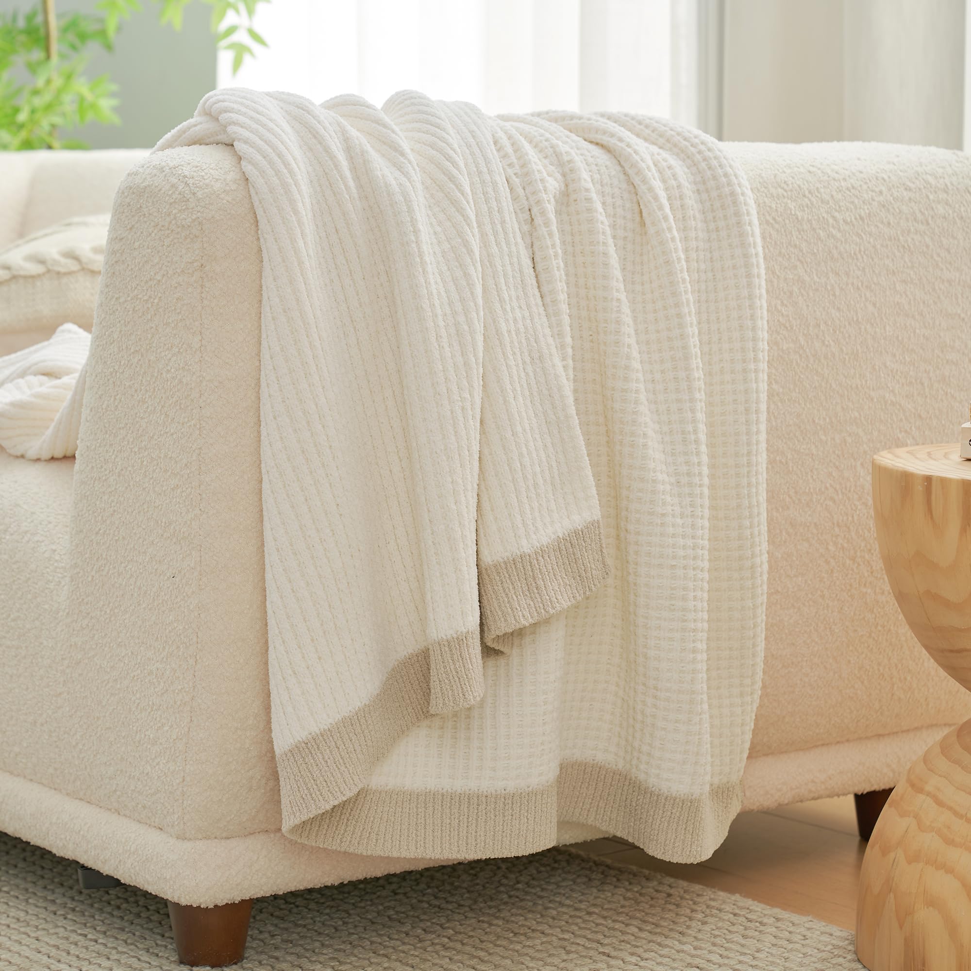 Amélie Home vacuum-packed packaging for clean delivery and compact storage convenience