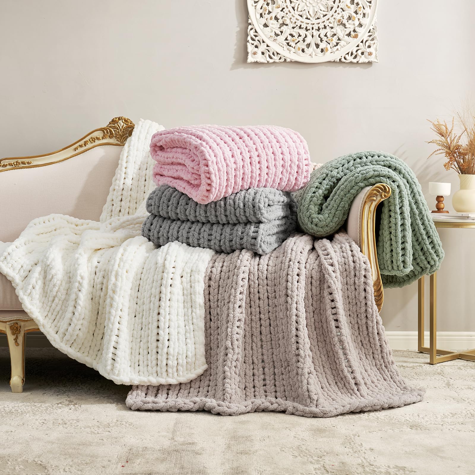 Amélie Home throw with child and pet showing family-safe comfort