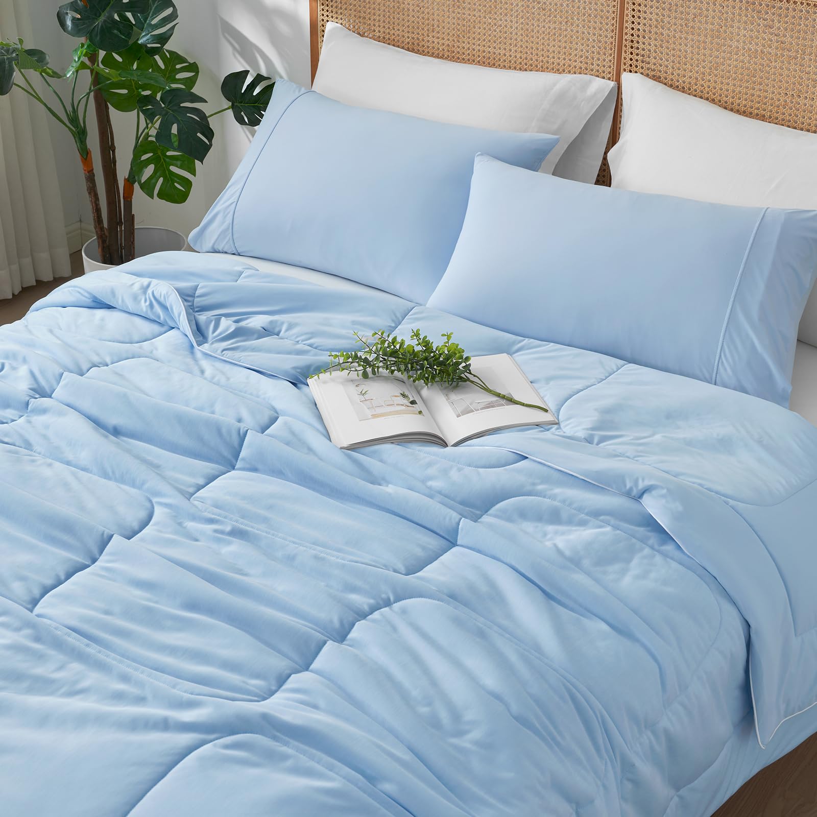 Amélie Home lifestyle photo of sleeper using comforter showing reduced night overheating