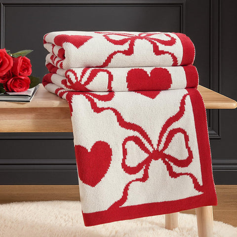 Amélie Home throw on picnic blanket outdoors showing portable comfort benefit