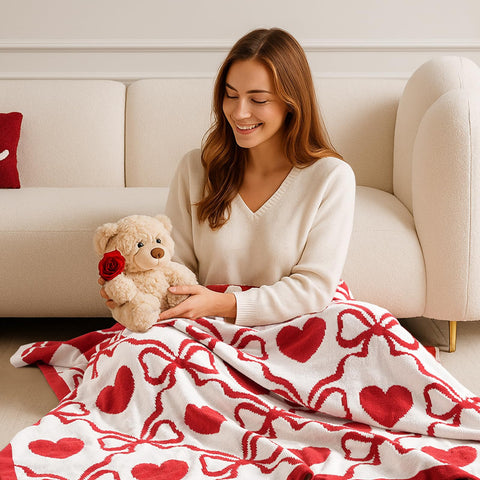 Amélie Home reverse side showing inverted white-hearts-on-red benefit of two looks