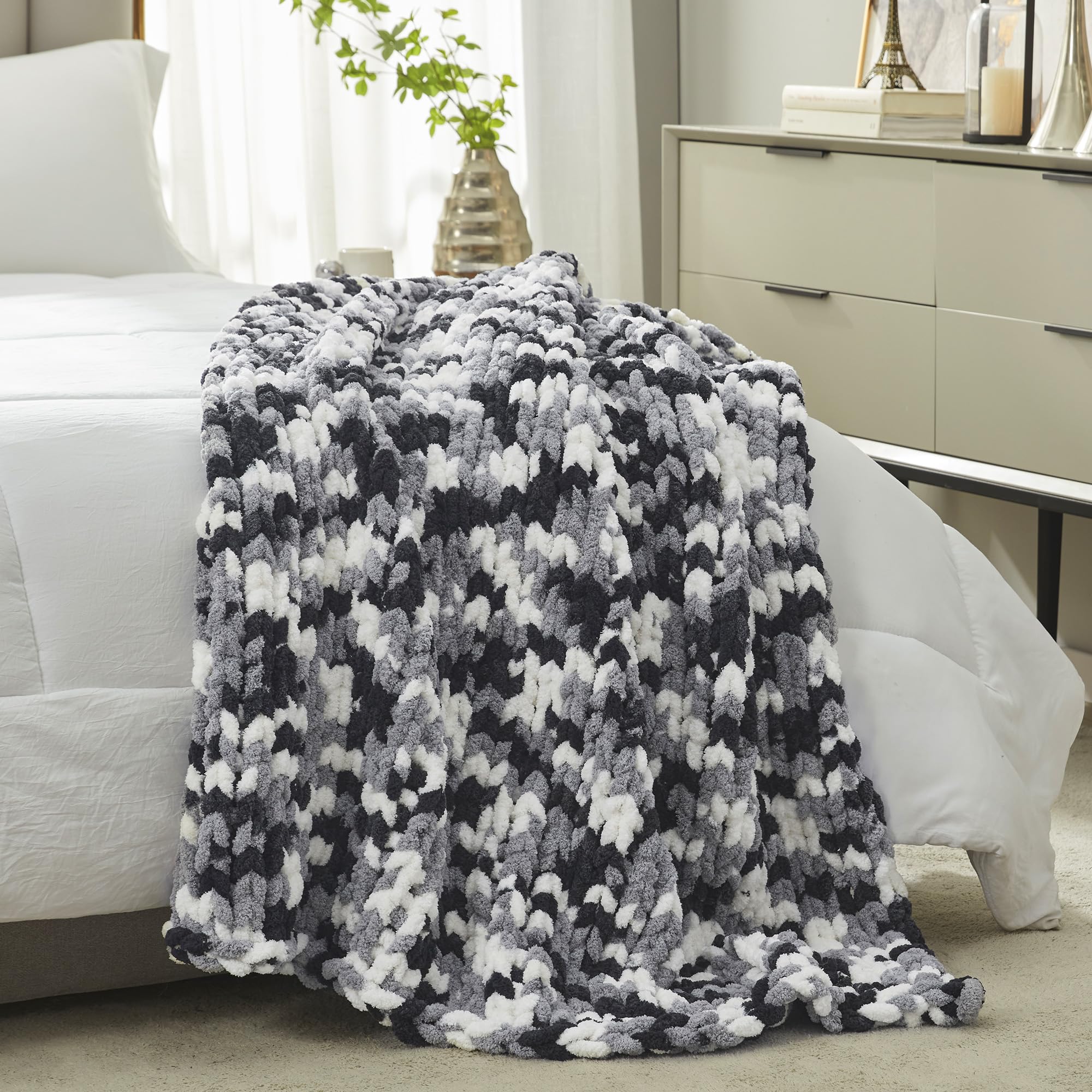 Amélie Home throw beside laptop shows scale and everyday use benefit