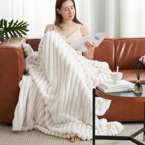 Amélie Home close-up of faux fur texture highlighting plush warmth