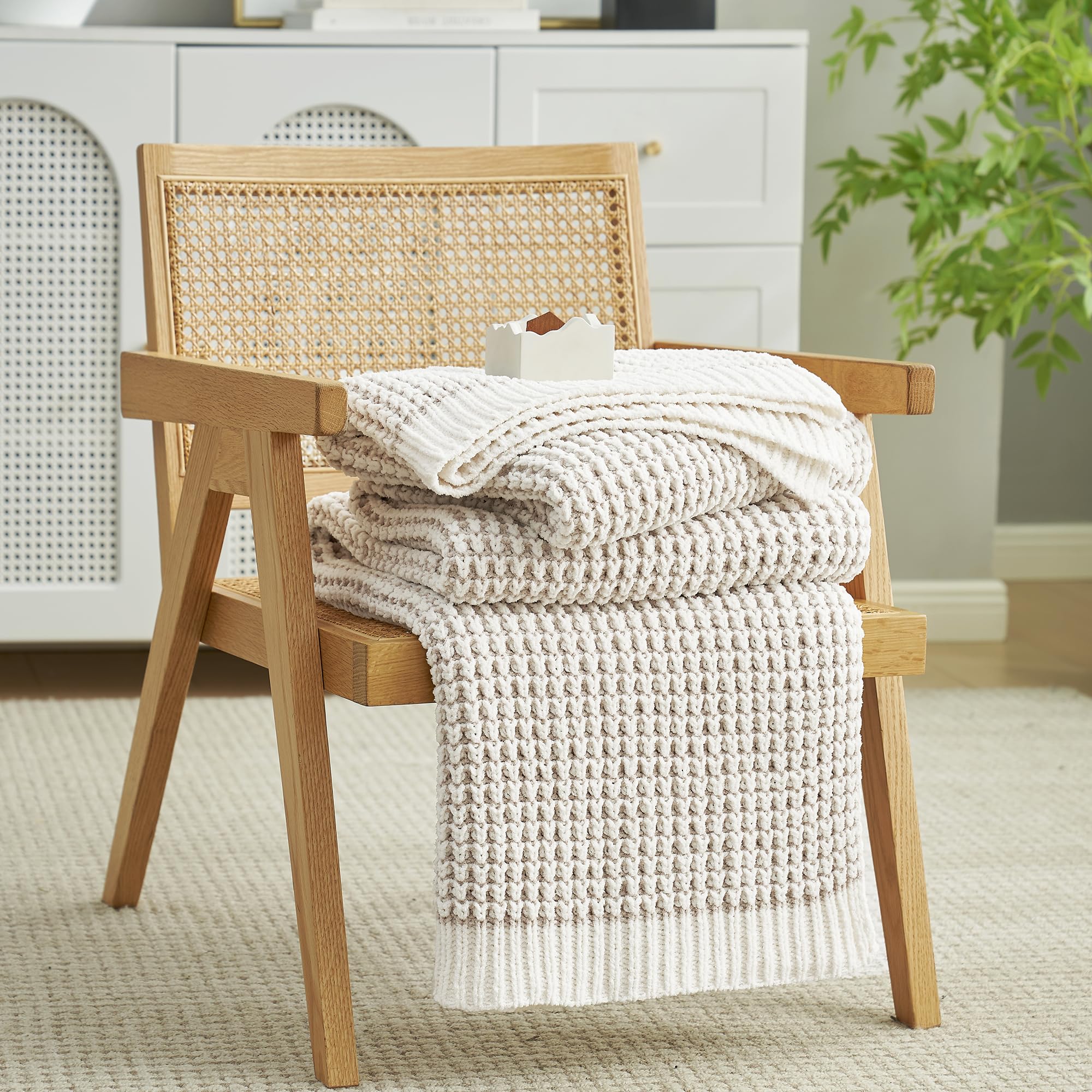 Amélie Home throw front view showing beige reversible design and cozy look