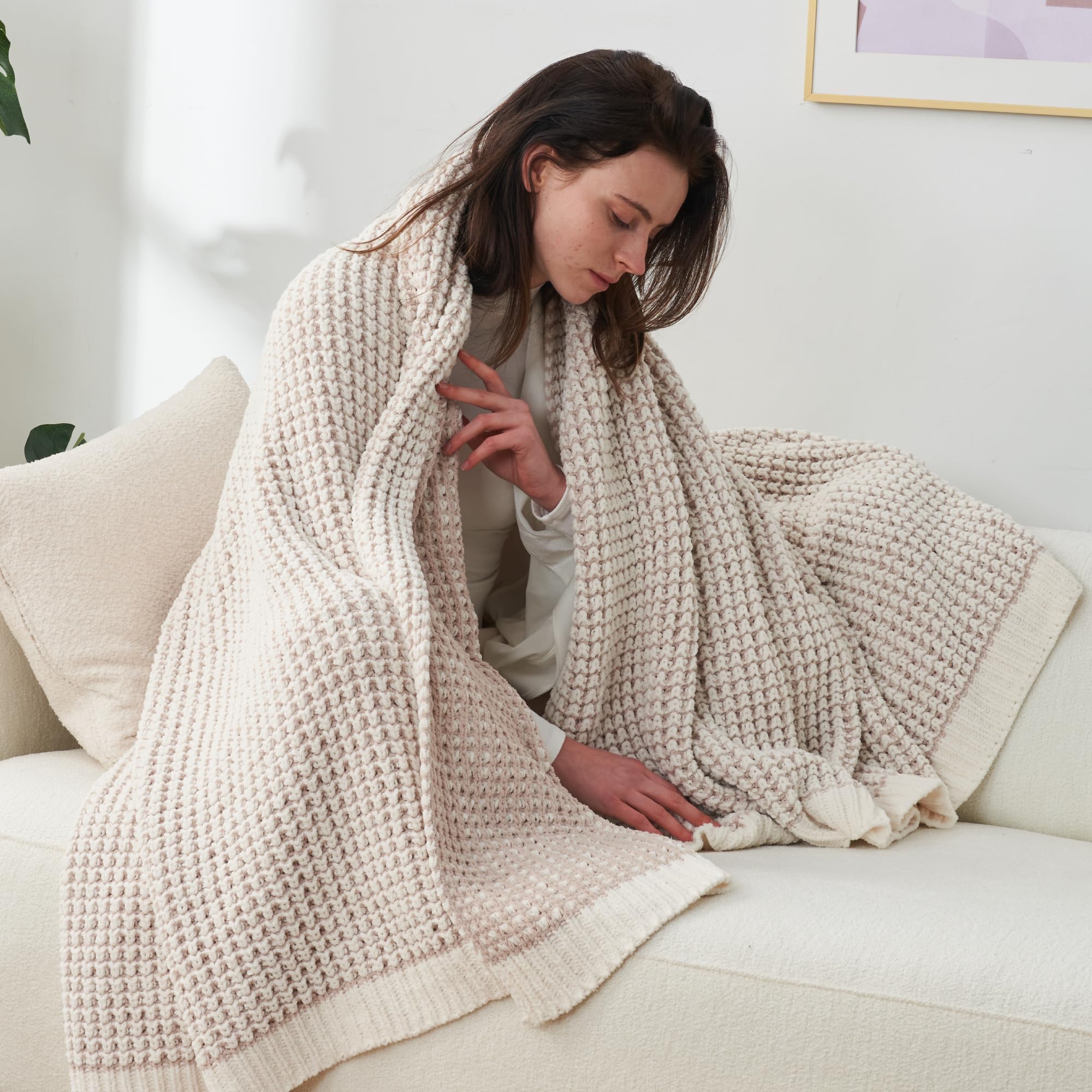Amélie Home reversible sides displayed to show waffle and ribbed knit options