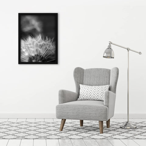 Americanflat plexiglass close-up highlighting clear, lightweight protection benefit