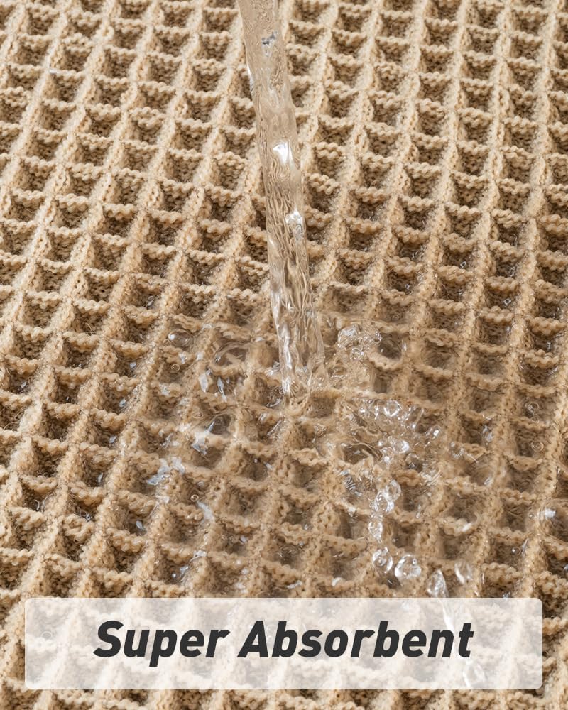 AMOAMI close-up of waffle texture highlighting absorbent double-layer construction